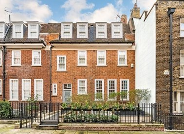 Properties to let in Shepherds Close - W1K 6EA view1