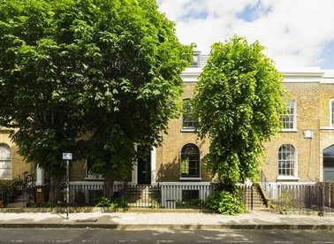 Properties to let in Shrubland Road - E8 4NL view1