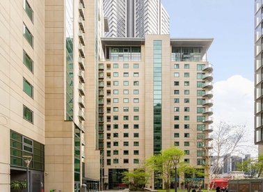 Properties to let in South Quay Square - E14 9RU view1