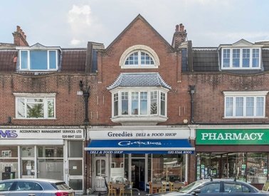 Properties to let in South Street - TW7 7AA view1