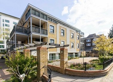 Properties to let in Spring Grove - W4 3BF view1