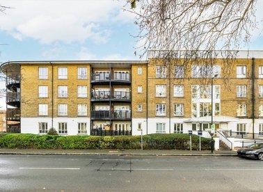Properties let in St. Georges Way - SE15 6QS view1