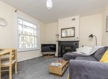 Properties to let in St. John's Hill - SW11 1TD view1