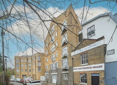 Properties to let in St. Marychurch Street - SE16 4HW view1
