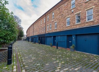Properties let in St. Pauls Mews - NW1 9TZ view1