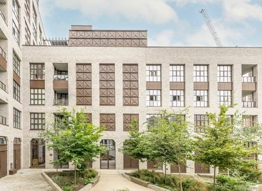 Properties let in Stanton Walk - E2 9FR view1