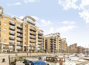 Properties let in Star Place - E1W 1AB view1