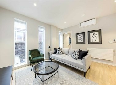 Properties let in Star Yard - WC2A 2JL view1