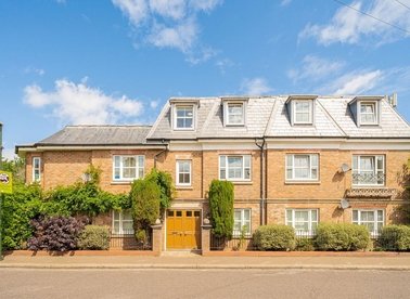 Properties to let in Station Road - TW12 2BL view1