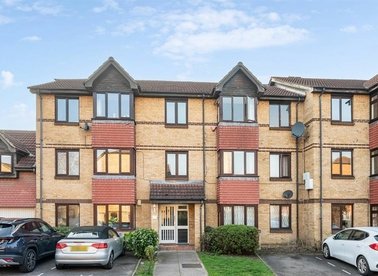 Properties to let in Sterling Gardens - SE14 6DZ view1
