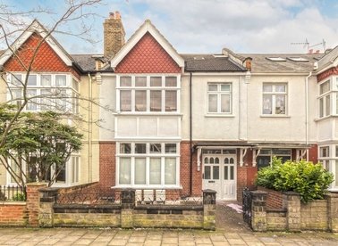 Properties to let in Stile Hall Gardens - W4 3BU view1