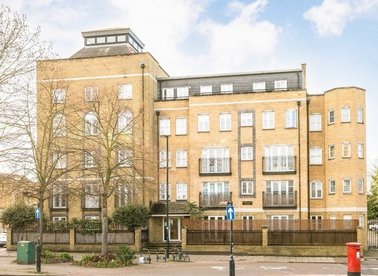 Properties to let in Stockwell Green - SW9 9QE view1