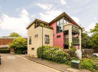 Properties let in Stonehill Road - W4 3AH view1