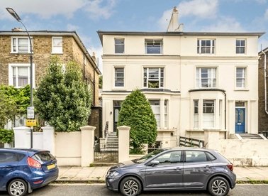 Properties let in Stowe Road - W12 8BQ view1