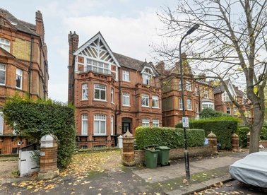 Properties let in Strathray Gardens - NW3 4NY view1