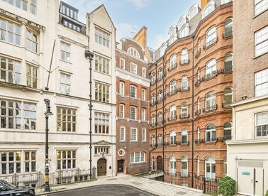 Stratton Street, London, W1J