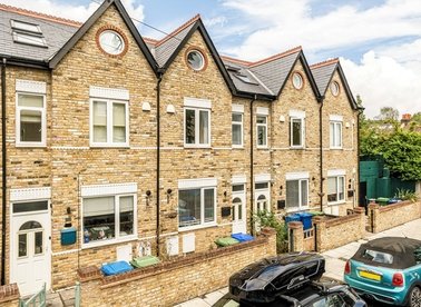 Properties to let in Stuart Road - SE15 3BA view1