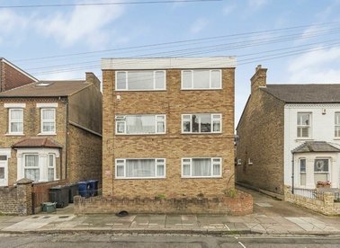 Properties to let in Studley Grange Road - W7 2LU view1