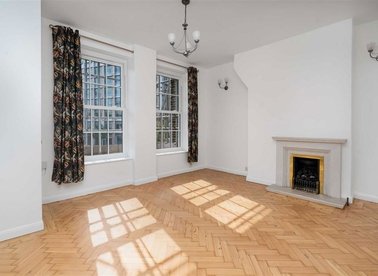 Properties to let in Sumner Street - SE1 9JX view1