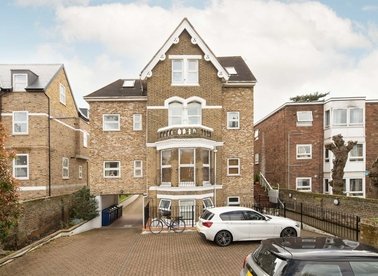 Properties to let in Sutherland Road - W13 0DT view1