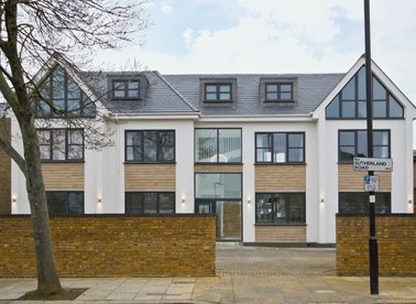 Properties let in Sutherland Road - W13 0FH view1