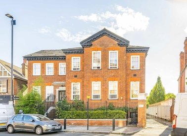 Properties to let in Sutton Court Road - W4 4NG view1