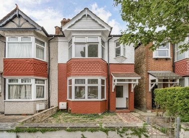 Properties to let in Sydney Road - W13 9EZ view1