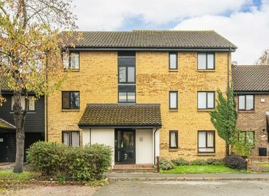 Properties to let in Tanglewood Way - TW13 7HB view1