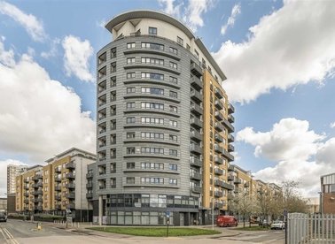 Properties let in Tarves Way - SE10 9JE view1