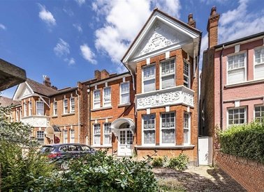 Properties to let in Teignmouth Road - NW2 4HN view1