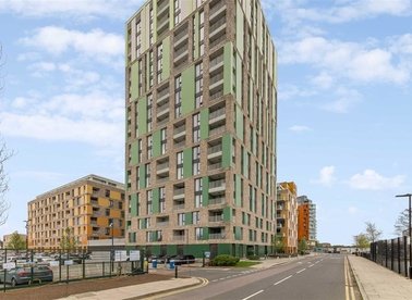 Properties to let in Telcon Way - SE10 0XL view1