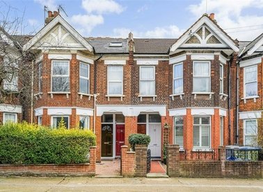 Properties to let in Temple Road - NW2 6PN view1
