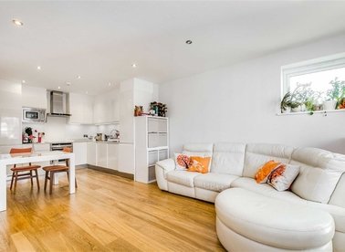 Properties to let in The Avenue - NW6 7YG view1