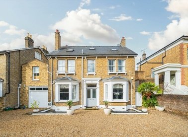 Properties to let in The Avenue - TW1 1QU view1