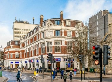 Properties let in The Broadway - W5 2RY view1