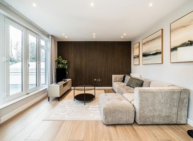 Properties to let in The Ridgeway - NW11 8QP view1