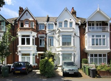 Thornton Avenue, London, SW2