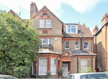 Properties let in Thornton Avenue - SW2 4HL view1