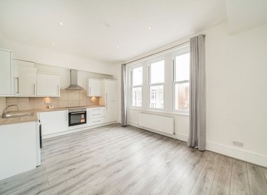 Properties let in Tooting High Street - SW17 0RG view1