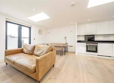 Properties to let in Tottenham Mews - W1T 4AG view1