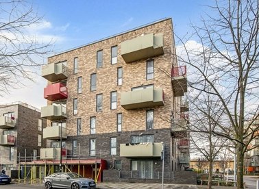 Properties let in Trafalgar Gardens - E1 3FW view1