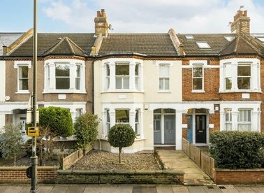 Properties let in Trinity Road - SW19 8QZ view1