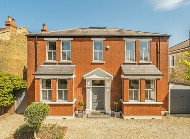 Properties to let in Trinity Road - SW19 8QS view1