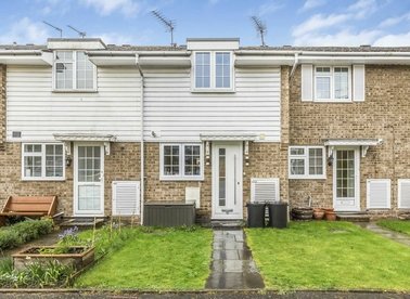Properties to let in Tudor Gardens - TW1 4LE view1