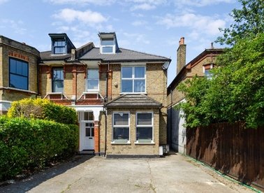 Properties to let in Underhill Road - SE22 0BT view1