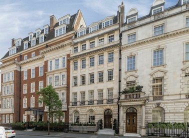 Properties to let in Upper Brook Street - W1K 7QP view1