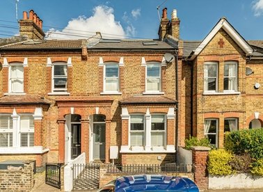 Properties to let in Upper Grotto Road - TW1 4NF view1