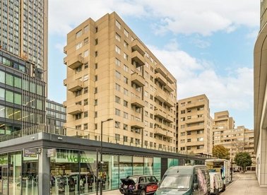 Properties let in Upper Ground - SE1 9LP view1