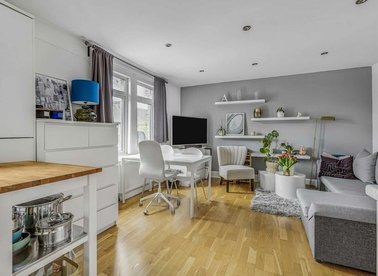 Properties to let in Upper Richmond Road West - SW14 7JG view1