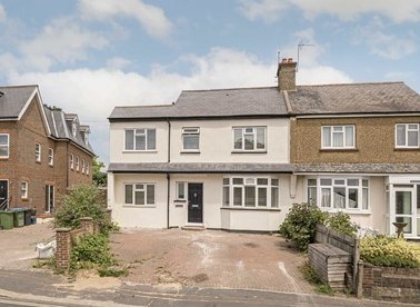 Properties to let in Upper Sunbury Road - TW12 2DL view1